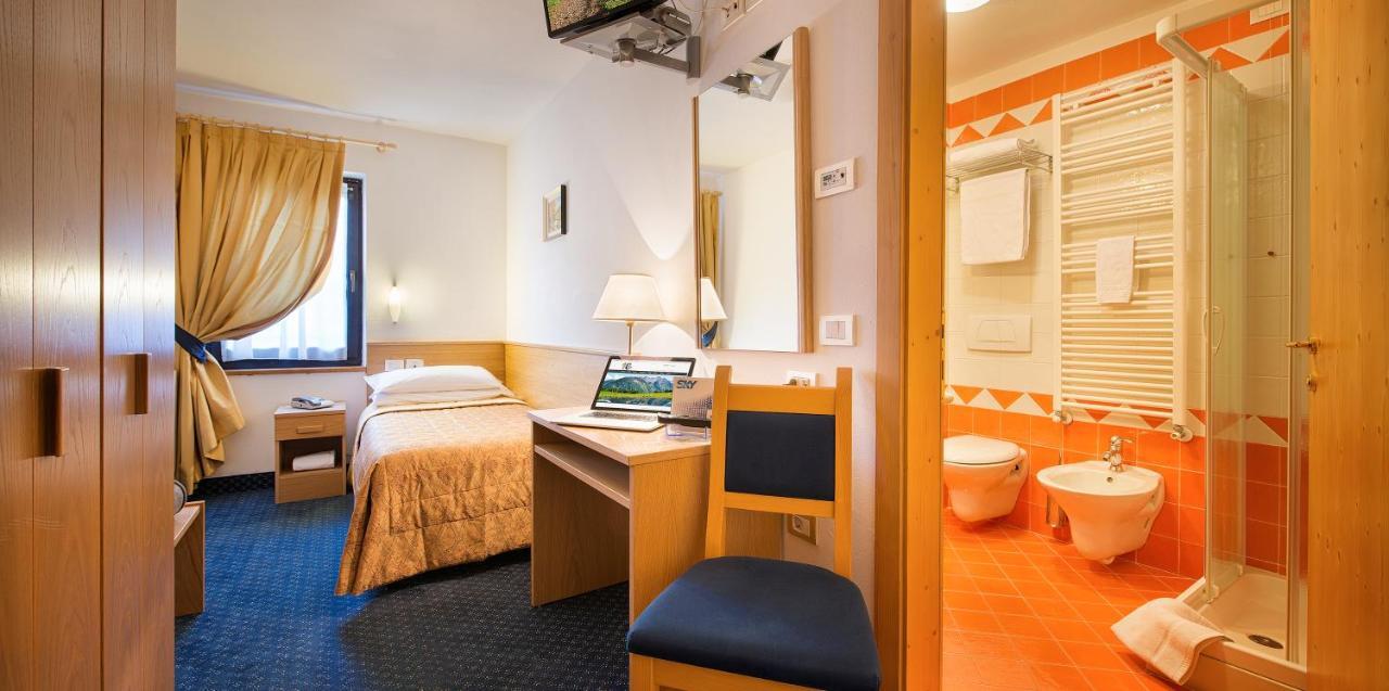 Hotel Cristallo 페이오 외부 사진