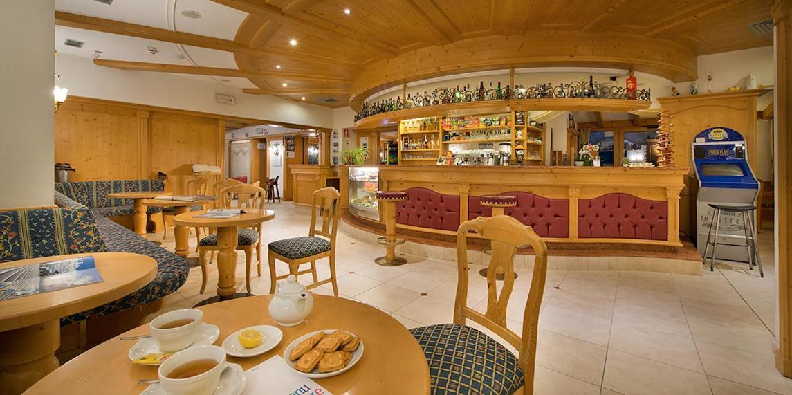 Hotel Cristallo 페이오 외부 사진