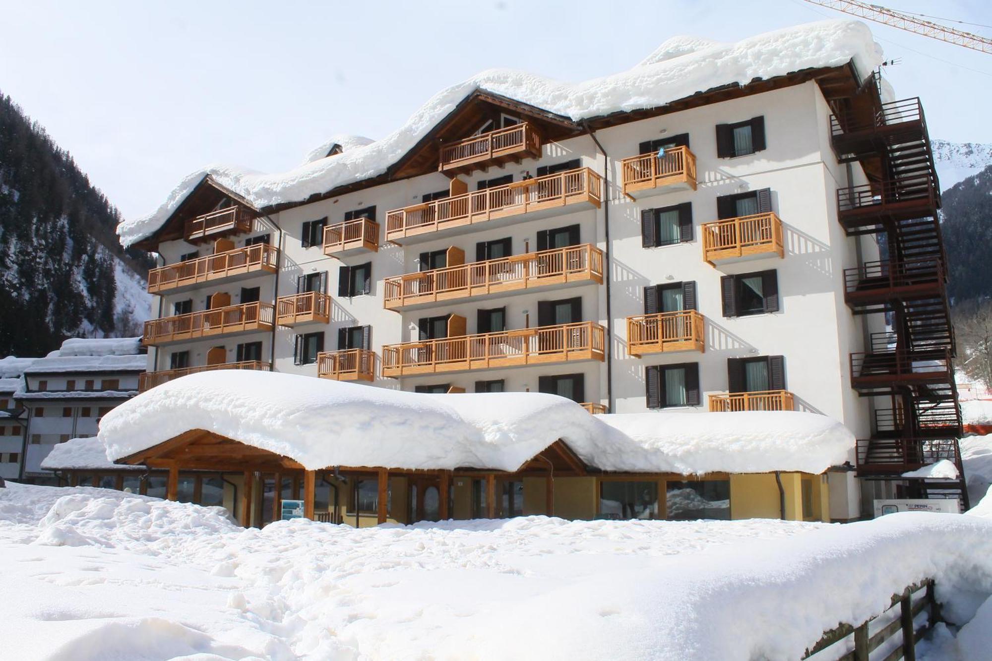 Hotel Cristallo 페이오 외부 사진