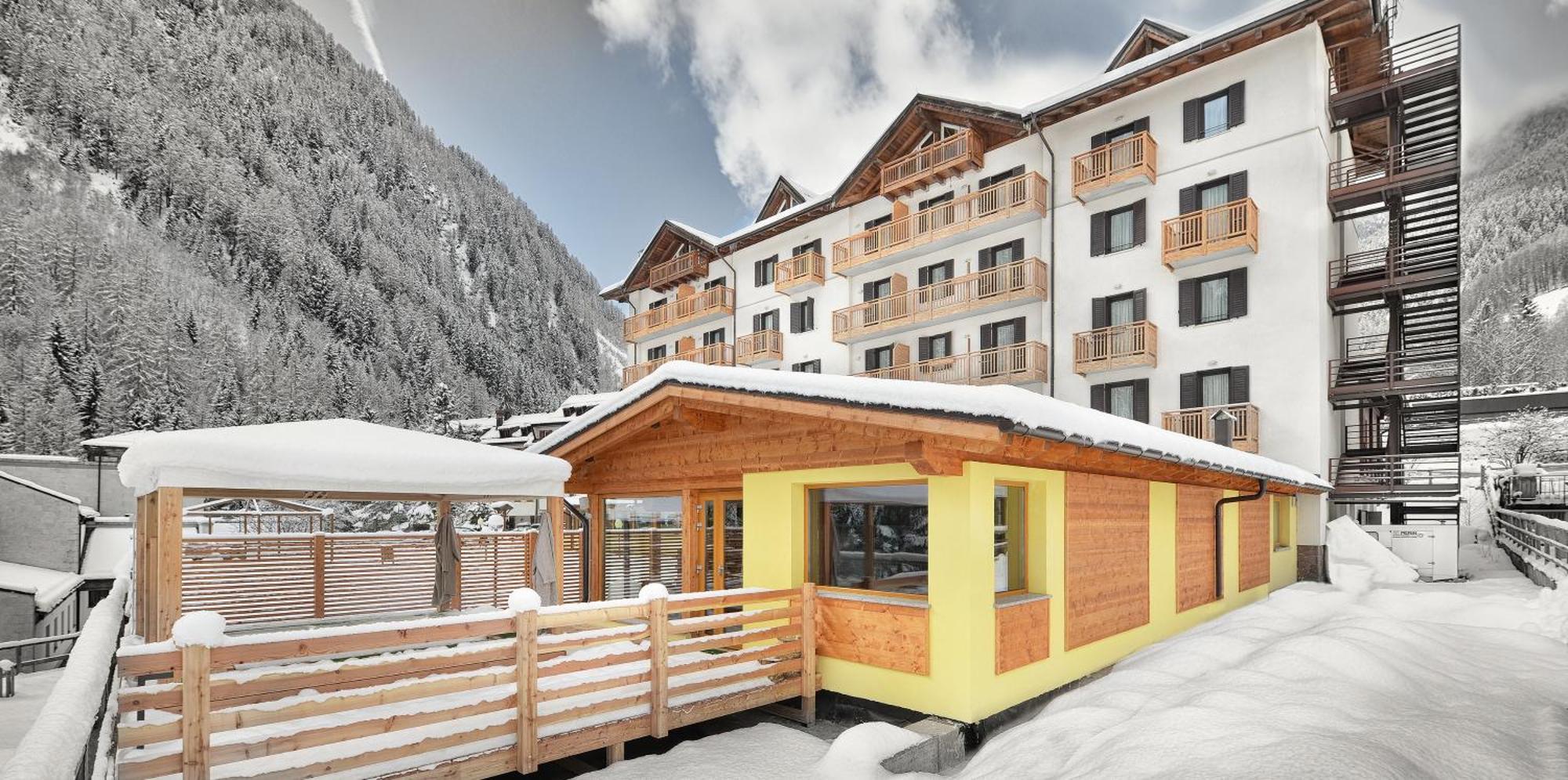 Hotel Cristallo 페이오 외부 사진